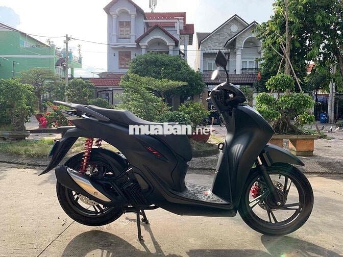 Xe SH 2023 ABS 125c màu đen nhám siêu ken mới 98 %