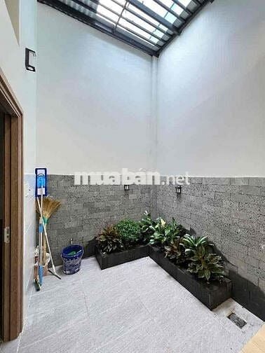 BÁN NHÀ ĐẸP 88m2 - 2 MẶT TIỀN TRƯỚC SAU - Sổ Hồng Riêng - Chỉ 4,7 Tỷ