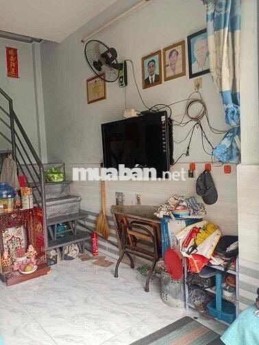 cần bán nhà 4*5 lau suốt 600tr 2/ kênh trung ương.hiện hữu