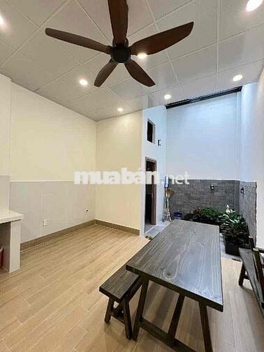 BÁN NHÀ ĐẸP 88m2 - 2 MẶT TIỀN TRƯỚC SAU - Sổ Hồng Riêng - Chỉ 4,7 Tỷ
