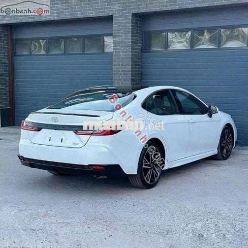 Toyota Camry 2.0Q 2025