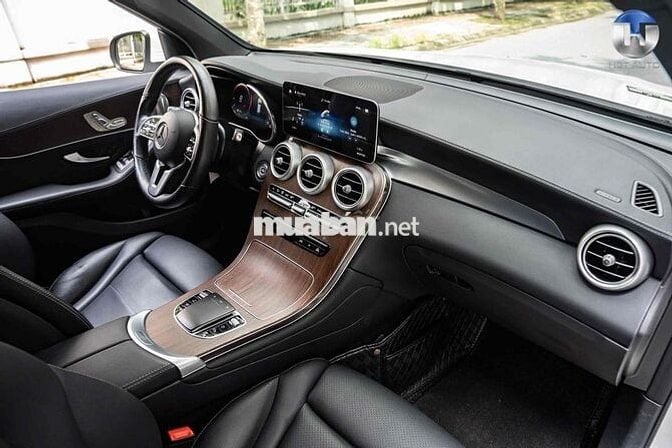 Mercedes Benz GLC Class 2021 - 46000 km