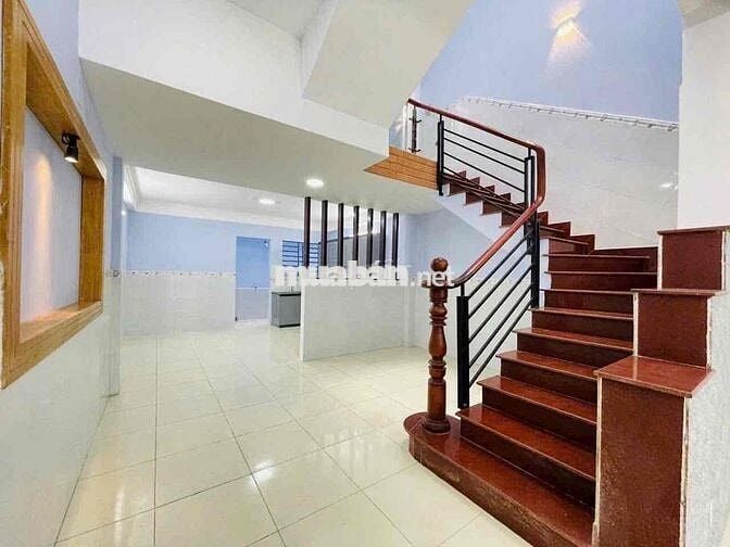 HÀNG THƠM NÈ CẢ NHÀ  - BÁN ĐẤT TẶNG NHÀ CẤP 3