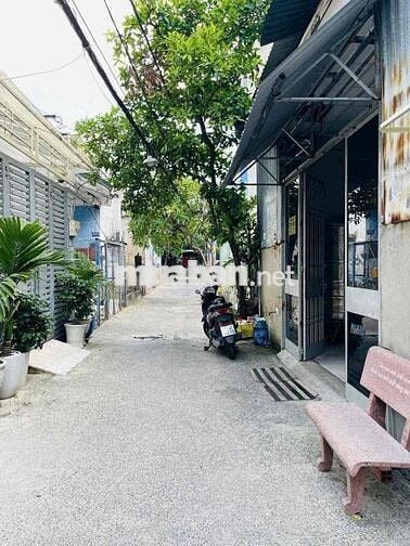 HÀNG THƠM NÈ CẢ NHÀ  - BÁN ĐẤT TẶNG NHÀ CẤP 3