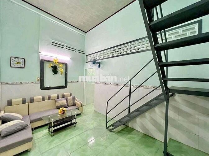 BÁN NHÀ TRỆT LẦU GIÁ RẺ - KẾ BÊN CHỢ , TRƯỜNG HỌC