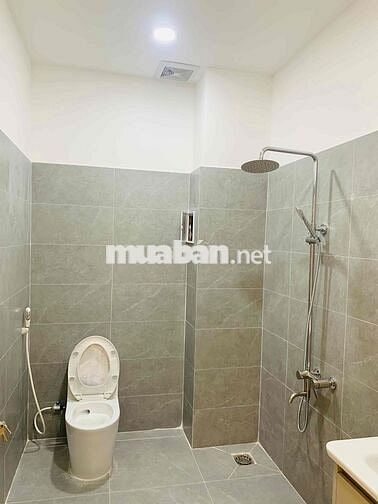 Cho thuê nhà Mặt tiền đg Phan Văn Trị, P7 GV, 1 trệt 2 lầu, trệt 4x25