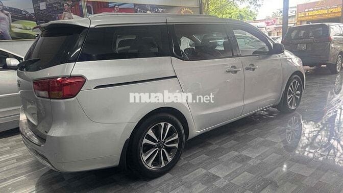Kia Sedona 2017 2.2 DATH full dầu xe đẹp
