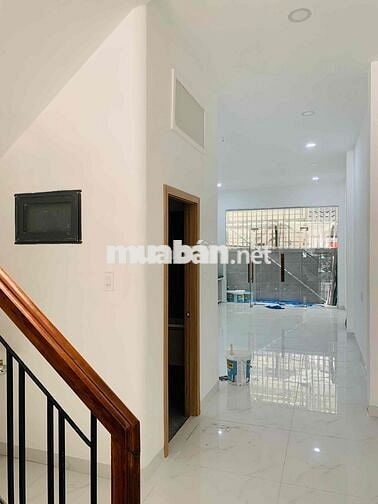 Cho thuê nhà Mặt tiền đg Phan Văn Trị, P7 GV, 1 trệt 2 lầu, trệt 4x25