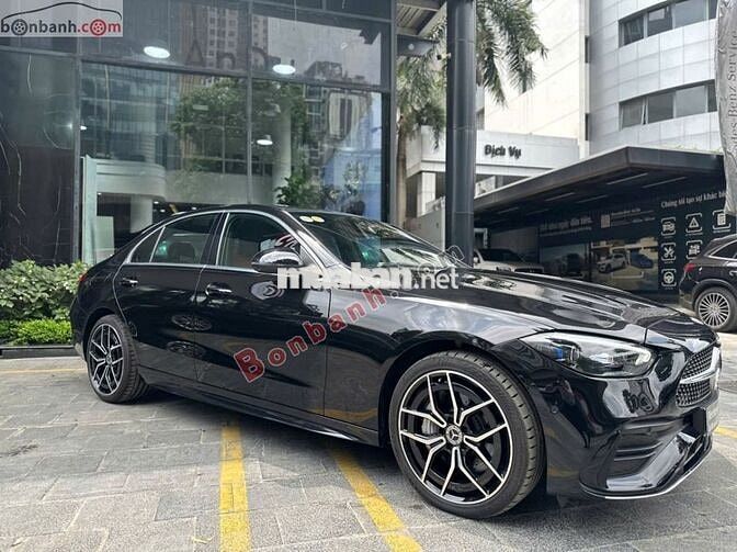 Mercedes-Benz C300 AMG CBU 2021 siêu lướt