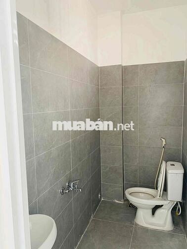 Cho thuê nhà Mặt tiền đg Phan Văn Trị, P7 GV, 1 trệt 2 lầu, trệt 4x25