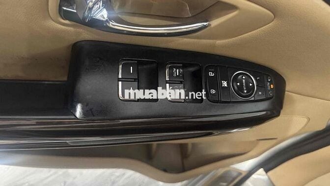 Kia Sedona 2017 2.2 DATH full dầu xe đẹp