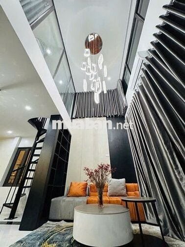 Hoàng Mai_43m2_hơn 8 đồng_ô tô qua_ngõ thông_trước nhà thoáng_ở sướng