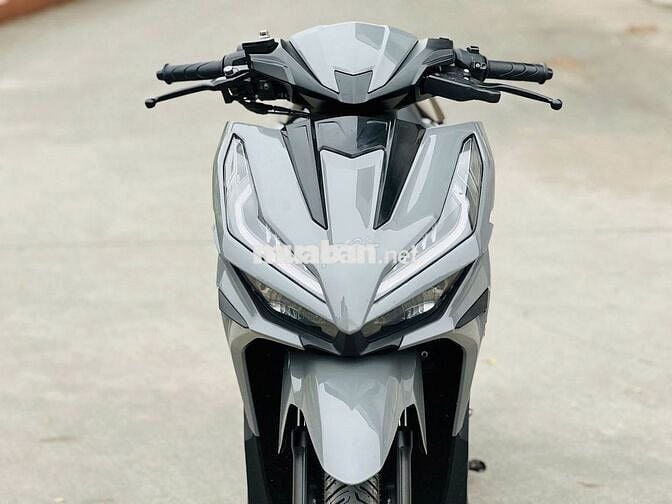 HONDA VARIO 125 XÁM BẠC ĐẸP CHẠY ÊM CHÍNH CHỦ.