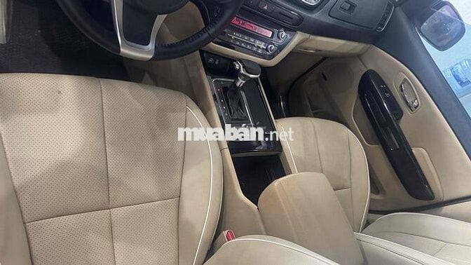 Kia Sedona 2017 2.2 DATH full dầu xe đẹp