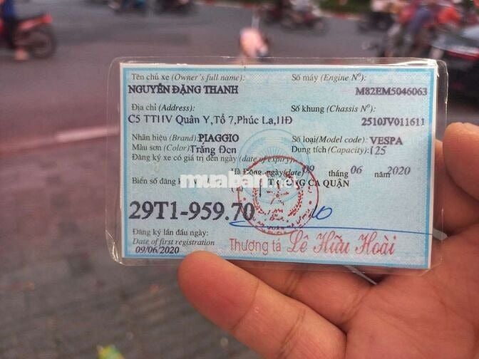 Bán xe nhà đang đi như hình