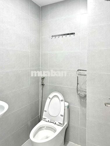 CĂN HỘ FULL NỘI THẤT, BAN CÔNG, ĐI BỘ QUA VĂN LANG CS3 CHỈ 2 PHÚT