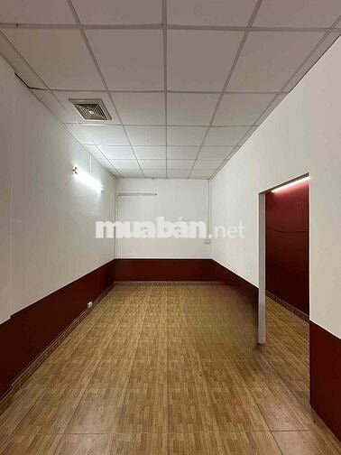 Mình cần share mặt bằng trống lầu 1 lối đi chung có ban công rộng