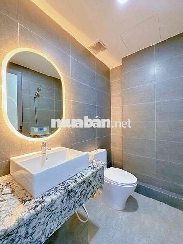 Thuê 2PN Chung Cư Đường Nguyễn Xí, Gần VLU, Bình Triệu Ban Công, UEF
