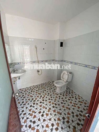 Nhà 1 lầu 2 phòng+sân thượng.nhà mới sạch sẽ