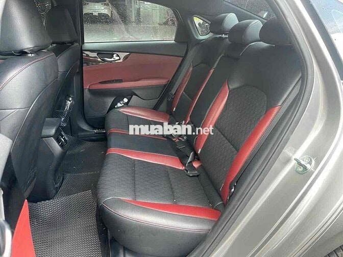 Kia Cerato 2021 2.0 AT PREMIUM - 14000 km