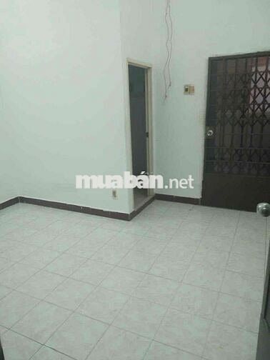 Cho thuê căn 5PN đường CMT8, Quận 10 cách MT chỉ 15m