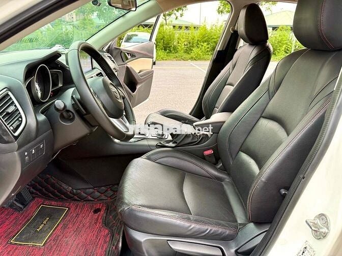 Mazda 3 1.5 AT Sedan 2015
