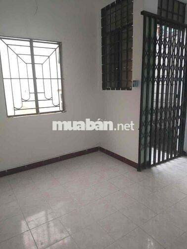 Cho thuê căn 5PN đường CMT8, Quận 10 cách MT chỉ 15m