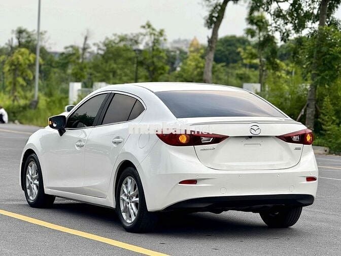 Mazda 3 1.5 AT Sedan 2015