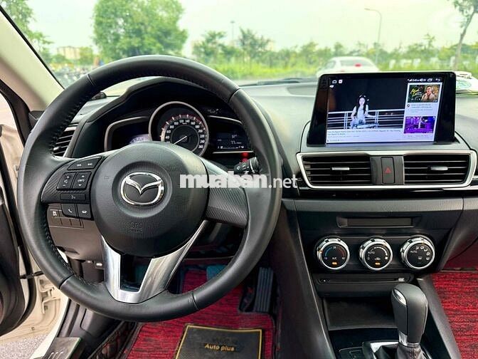 Mazda 3 1.5 AT Sedan 2015