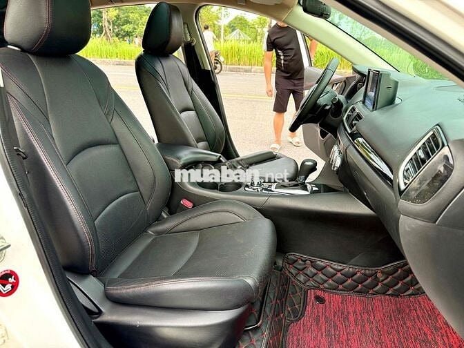 Mazda 3 1.5 AT Sedan 2015