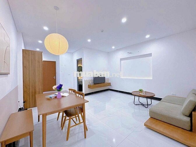 Thuê 2PN Chung Cư Đường Nguyễn Xí, Gần VLU, Bình Triệu Ban Công, UEF