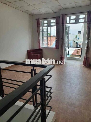 CHO THUÊ NHÀ – ĐẸP, SẠCH, MỚI 100% ♦️ DT: 4 × 16m – 1 trệt, 2 lầu, 4