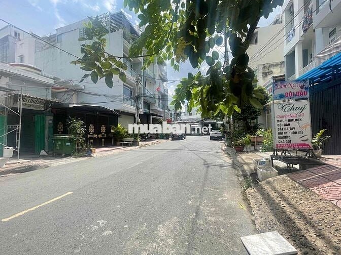 MBKD ngay đường số 10 lối ra vào khu CHDV đông nhất Q.7
