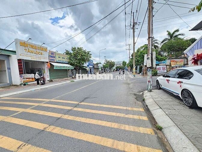 Đất đekp 1819m ngang 20m Trần Hưng Đạo p. Đông Hòa Dĩ An