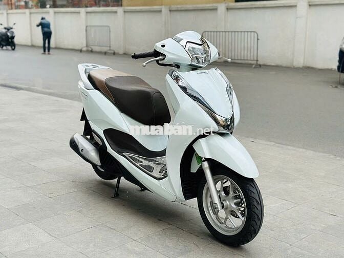 HONDA LEAD 125 MÀU TRẮNG CHẠY SIÊU LƯỚT BIỂN HN.