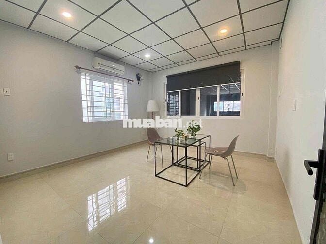 Mặt bằng mặt tiền khu K300. Kế chợ Hoàng Hoa Thám. Có tầng lửng ở lại