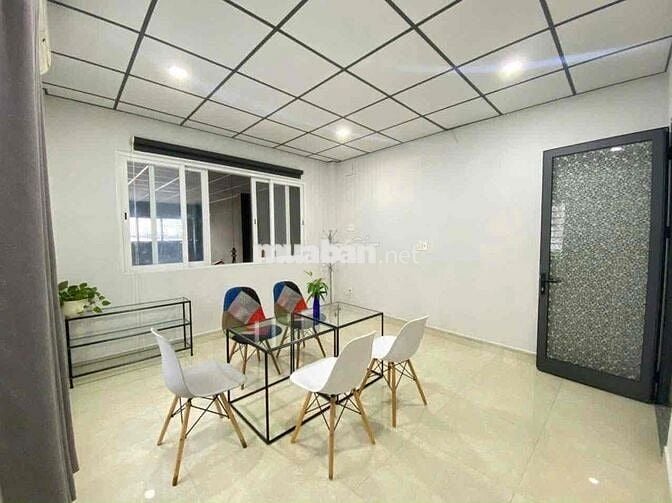 Mặt bằng mặt tiền khu K300. Kế chợ Hoàng Hoa Thám. Có tầng lửng ở lại