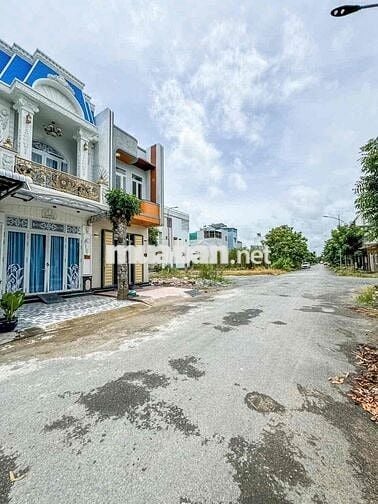 KDC CỬU LONG, CHỢ BÀ BỘ NHÀ TRỆT LẦU MỚI ĐẸP FULL NỘI THẤT ĐƯỜNG SỐ 2