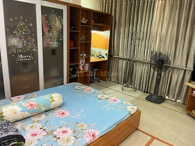 Bán Gấp Nhà Mặt Tiền Góc Ba Tháng Hai và Lý Nam Đế Quận 11