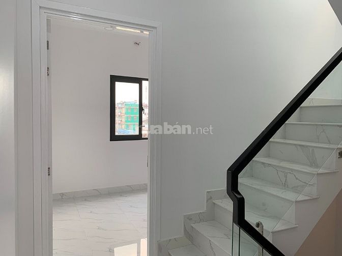 Bán nhà mới xây 100% - Hẻm Xe Hơi 300 Trần Đình Trọng.
