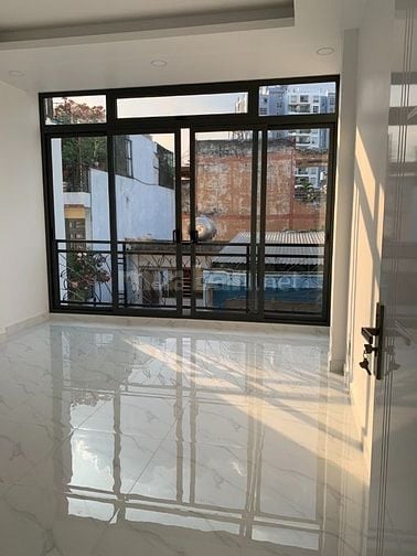 Bán nhà mới xây 100% - Hẻm Xe Hơi 300 Trần Đình Trọng.