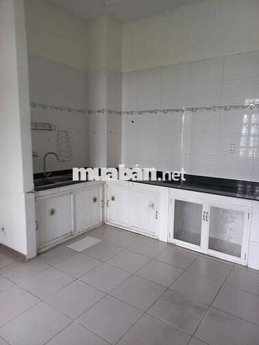 CHO THUÊ BIỆT THỰ RỘNG RÃI – VỊ TRÍ ĐẮC ĐỊA NGAY QUỐC LỘ 13, PHƯỜNG HI