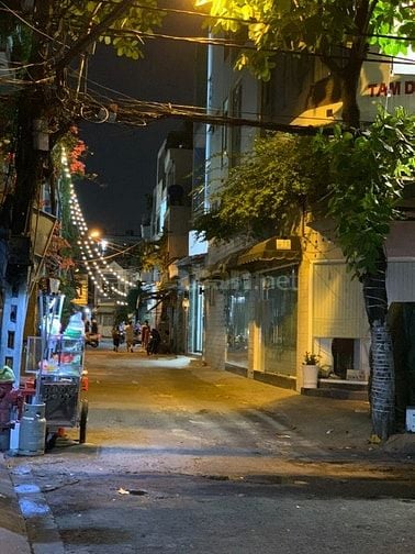 Bán nhà mới xây 100% - Hẻm Xe Hơi 300 Trần Đình Trọng.