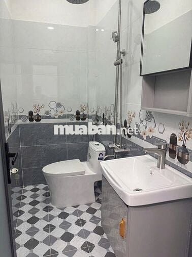 Nhà chính chủ giá hót hót quận 12