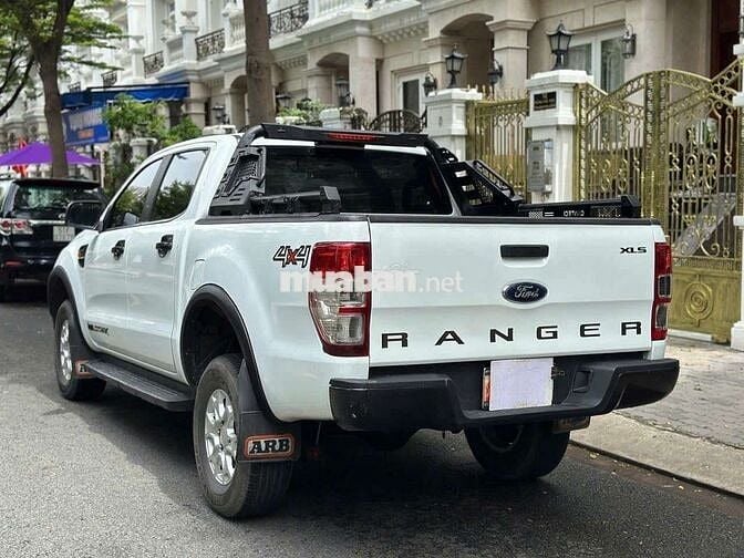 Option 150 triệu Ford Ranger XLS 2021 lướt 7 vạn