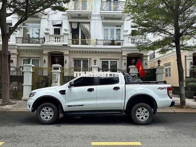 Option 150 triệu Ford Ranger XLS 2021 lướt 7 vạn