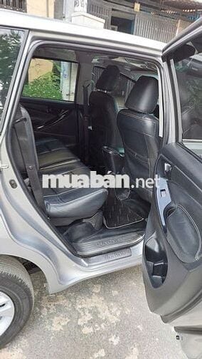 Toyota Innova 2019 2.0E 76000 km xe nhà chính chủ