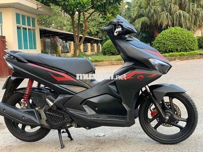 Bán xe blade chính chủ sơn zin máy zin chạy mượt