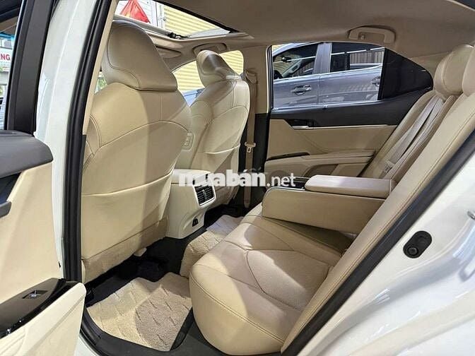Toyota camry 2.5Q