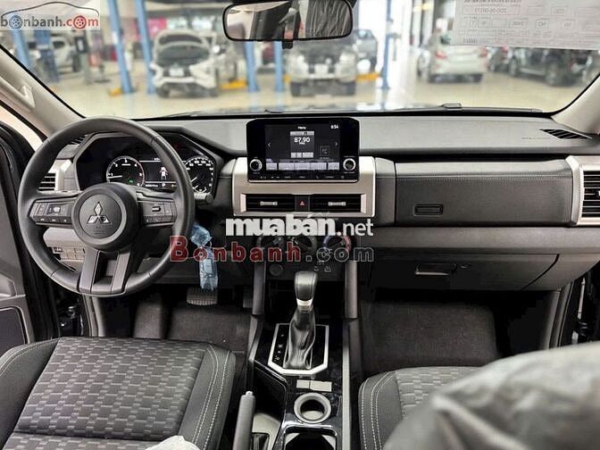 Mitsubishi Triton GLX 2WD AT 2025